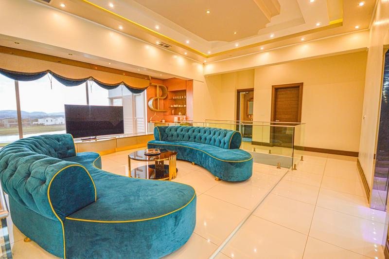 6 Bedroom Property for Sale in Copperleaf Estate Gauteng