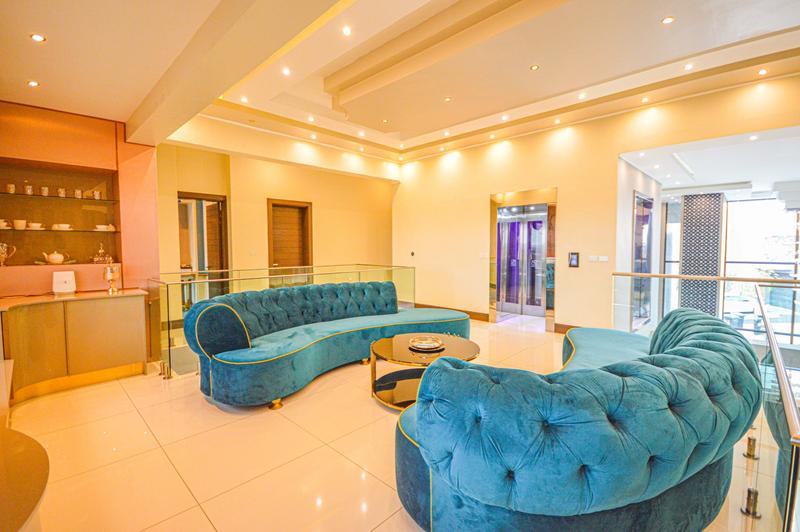 6 Bedroom Property for Sale in Copperleaf Estate Gauteng