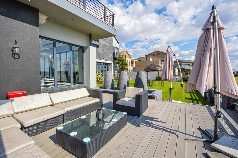 6 Bedroom Property for Sale in Copperleaf Estate Gauteng