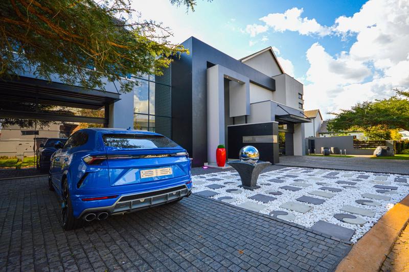 6 Bedroom Property for Sale in Copperleaf Estate Gauteng