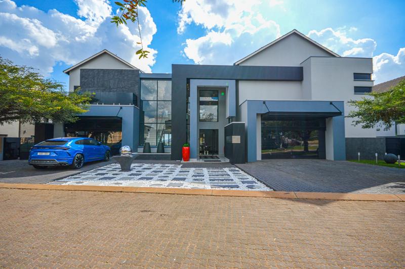 6 Bedroom Property for Sale in Copperleaf Estate Gauteng