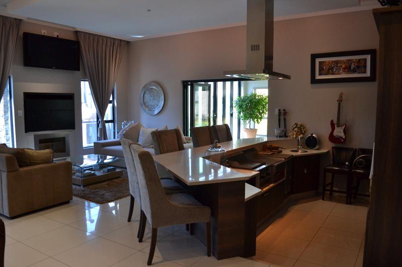 4 Bedroom Property for Sale in Copperleaf Estate Gauteng