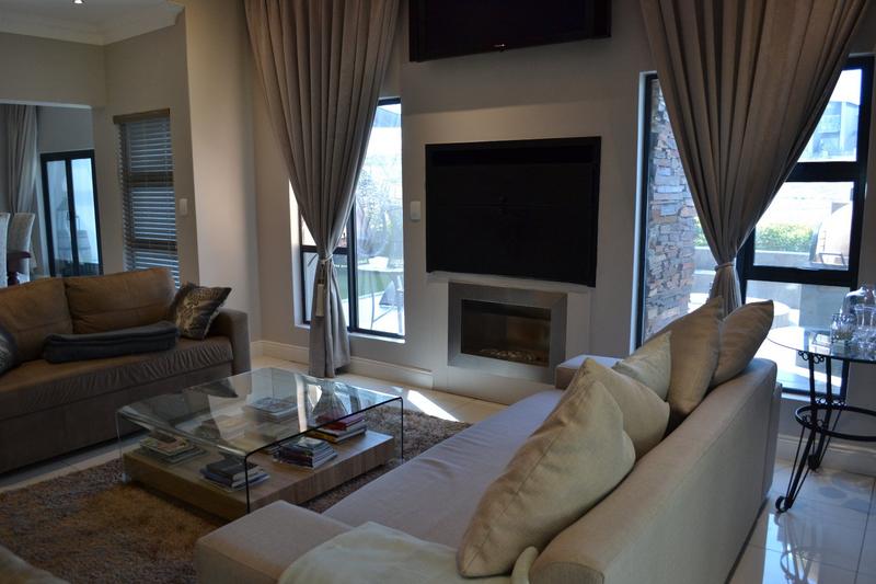 4 Bedroom Property for Sale in Copperleaf Estate Gauteng