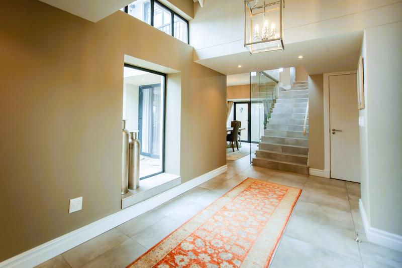 5 Bedroom Property for Sale in Copperleaf Estate Gauteng