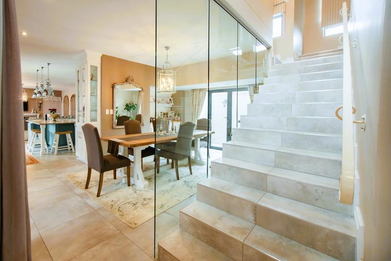 5 Bedroom Property for Sale in Copperleaf Estate Gauteng