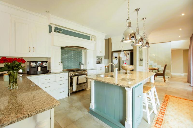 5 Bedroom Property for Sale in Copperleaf Estate Gauteng