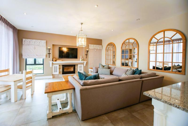 5 Bedroom Property for Sale in Copperleaf Estate Gauteng