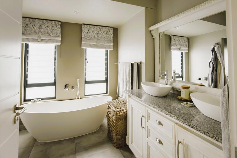 5 Bedroom Property for Sale in Copperleaf Estate Gauteng