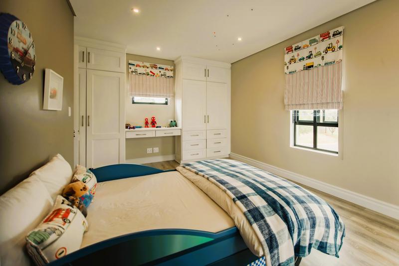 5 Bedroom Property for Sale in Copperleaf Estate Gauteng