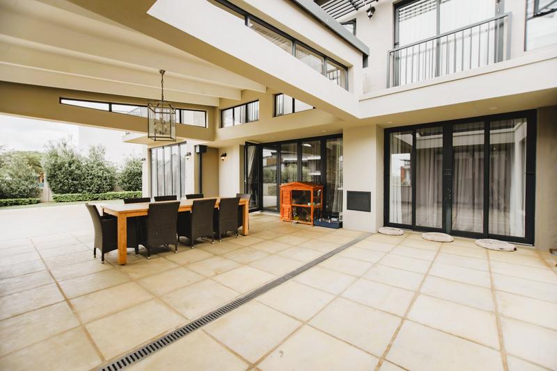 5 Bedroom Property for Sale in Copperleaf Estate Gauteng