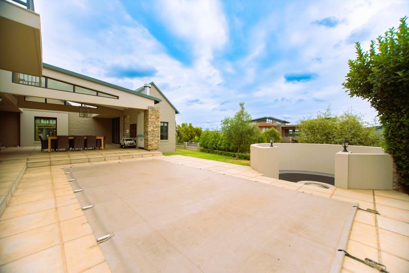 5 Bedroom Property for Sale in Copperleaf Estate Gauteng