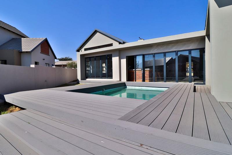 4 Bedroom Property for Sale in Copperleaf Estate Gauteng