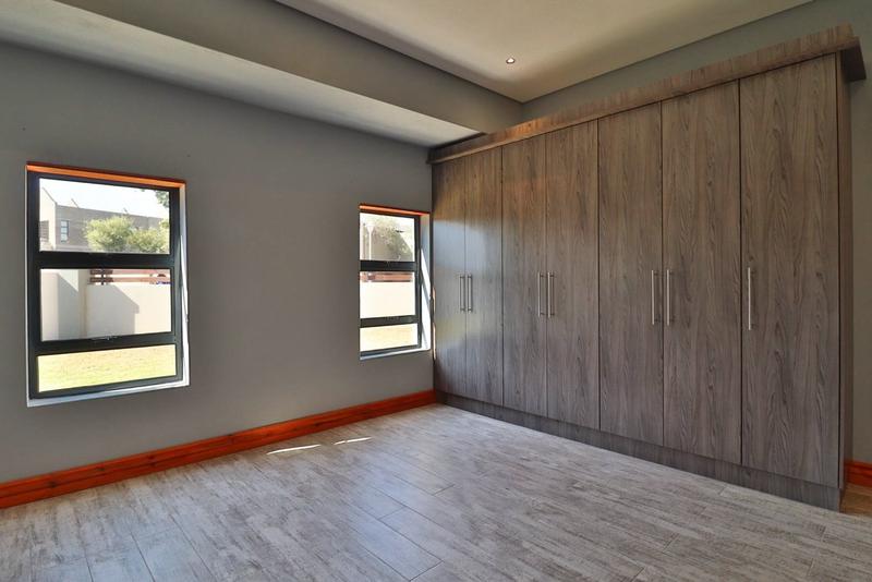 4 Bedroom Property for Sale in Copperleaf Estate Gauteng