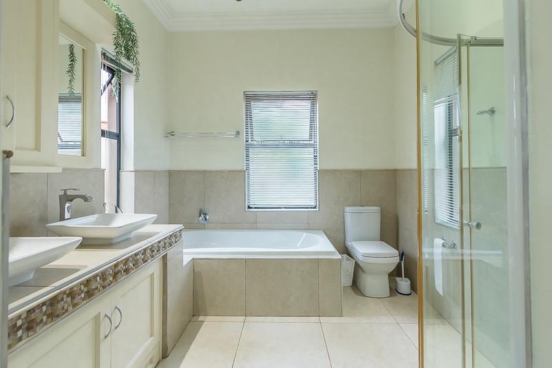 3 Bedroom Property for Sale in Copperleaf Estate Gauteng