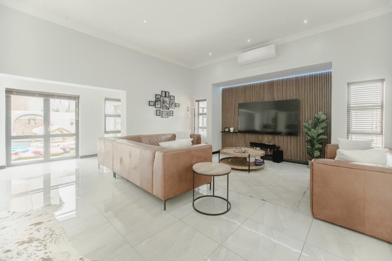 3 Bedroom Property for Sale in Copperleaf Estate Gauteng