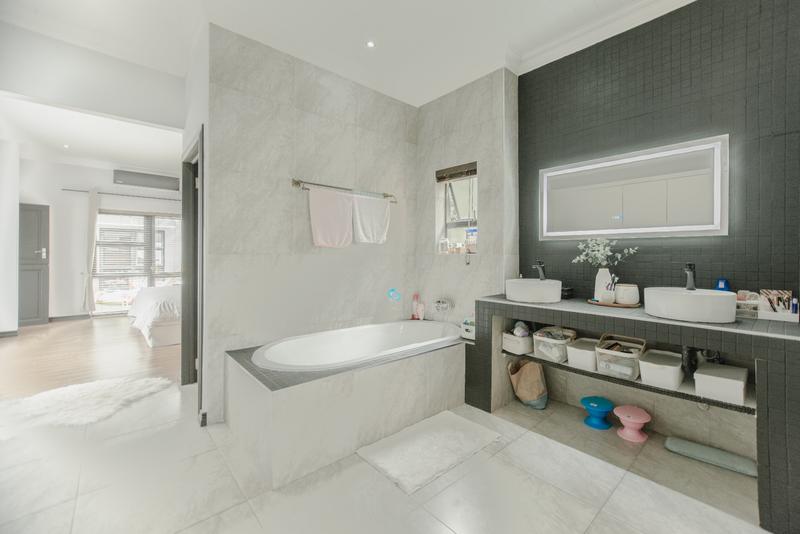 3 Bedroom Property for Sale in Copperleaf Estate Gauteng