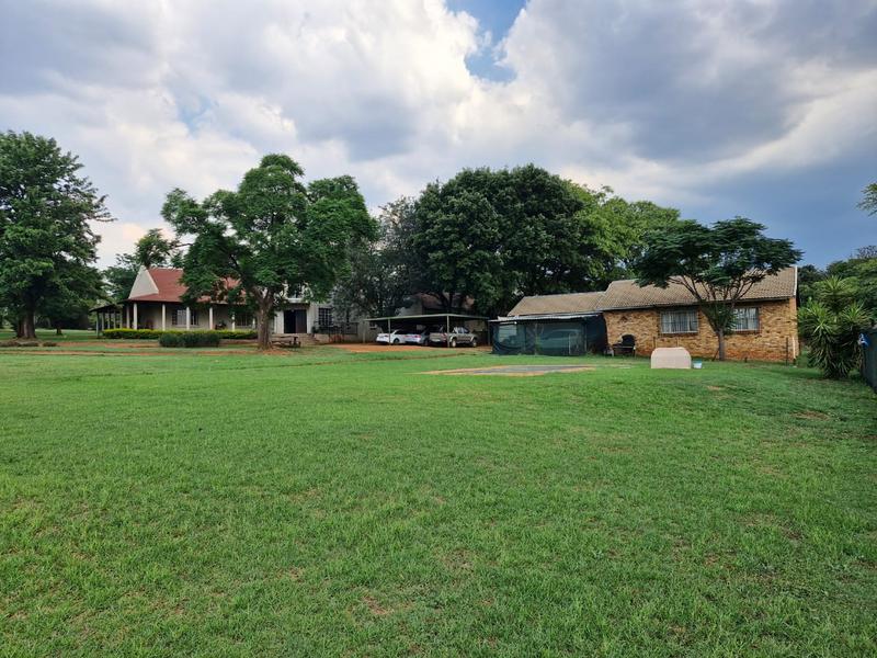 4 Bedroom Property for Sale in Mnandi Gauteng