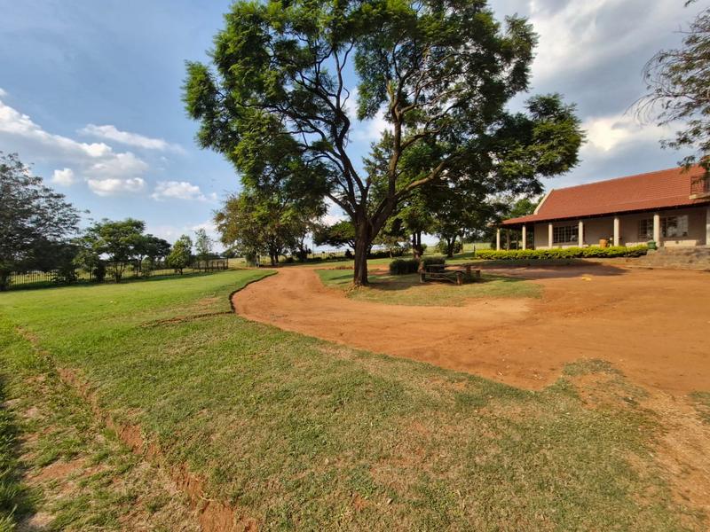 4 Bedroom Property for Sale in Mnandi Gauteng