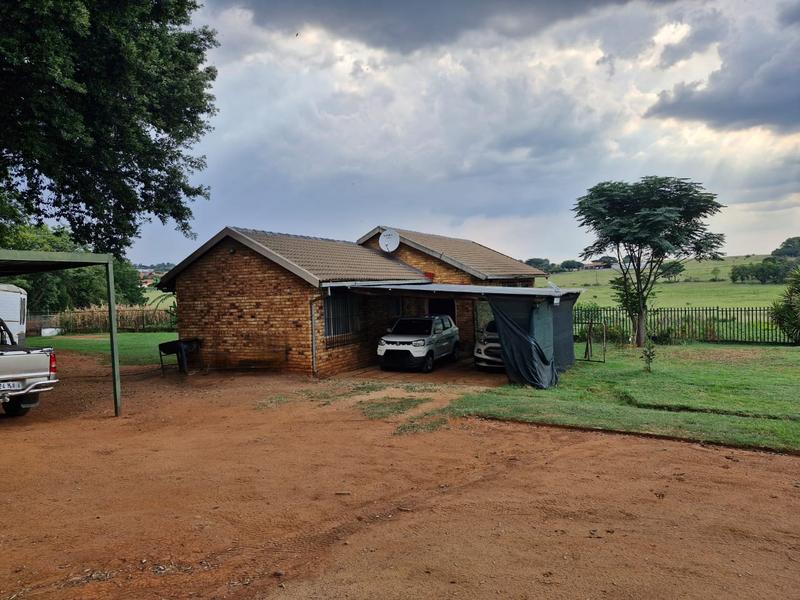 4 Bedroom Property for Sale in Mnandi Gauteng