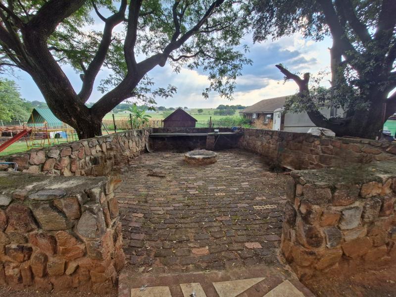 4 Bedroom Property for Sale in Mnandi Gauteng