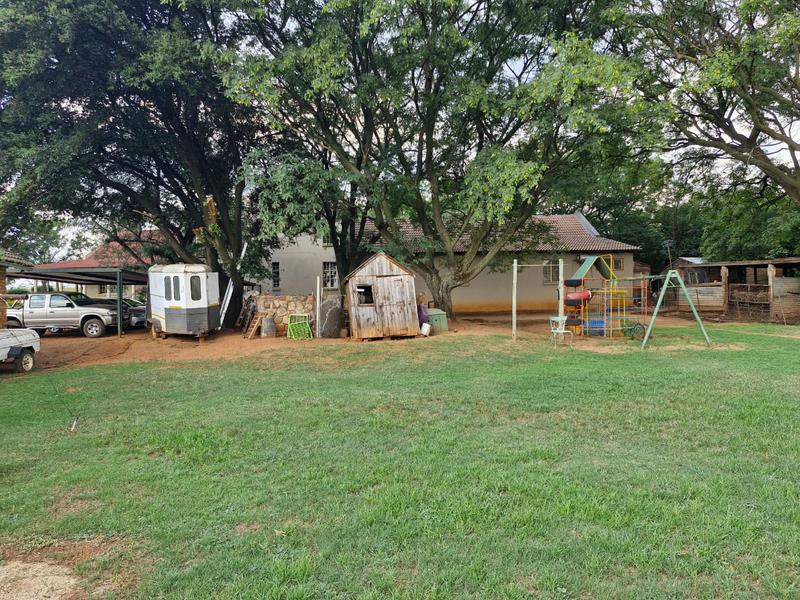 4 Bedroom Property for Sale in Mnandi Gauteng