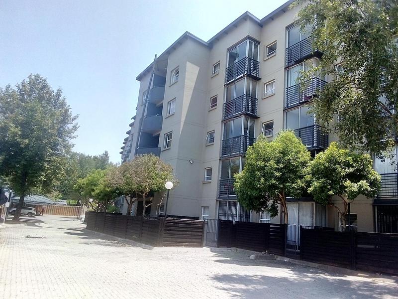 To Let 1 Bedroom Property for Rent in Braamfontein Gauteng