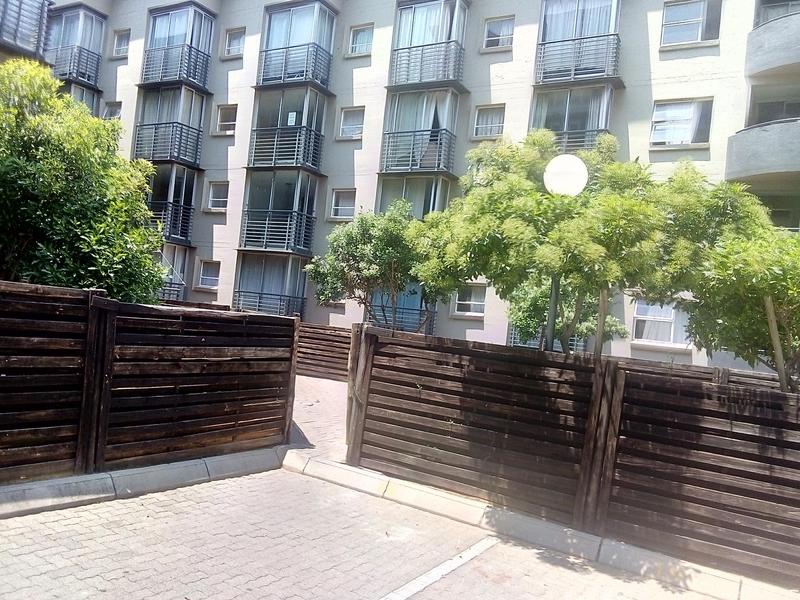 To Let 1 Bedroom Property for Rent in Braamfontein Gauteng