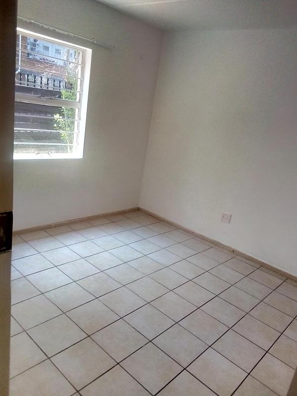 To Let 1 Bedroom Property for Rent in Braamfontein Gauteng