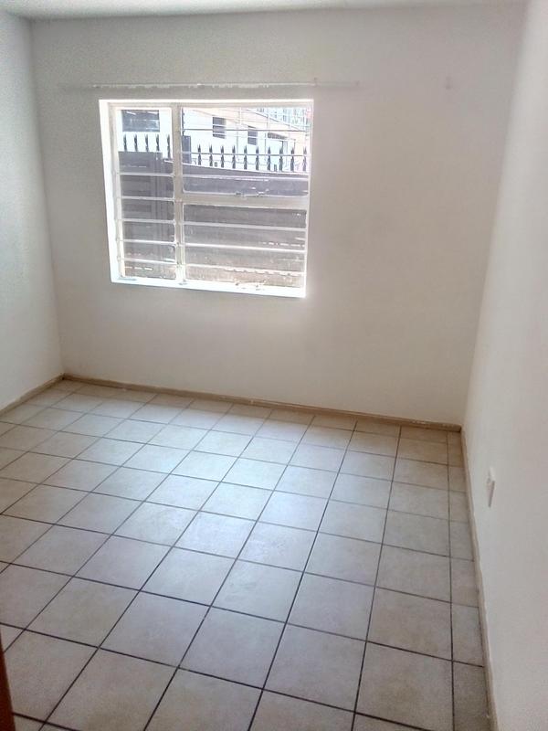 To Let 1 Bedroom Property for Rent in Braamfontein Gauteng