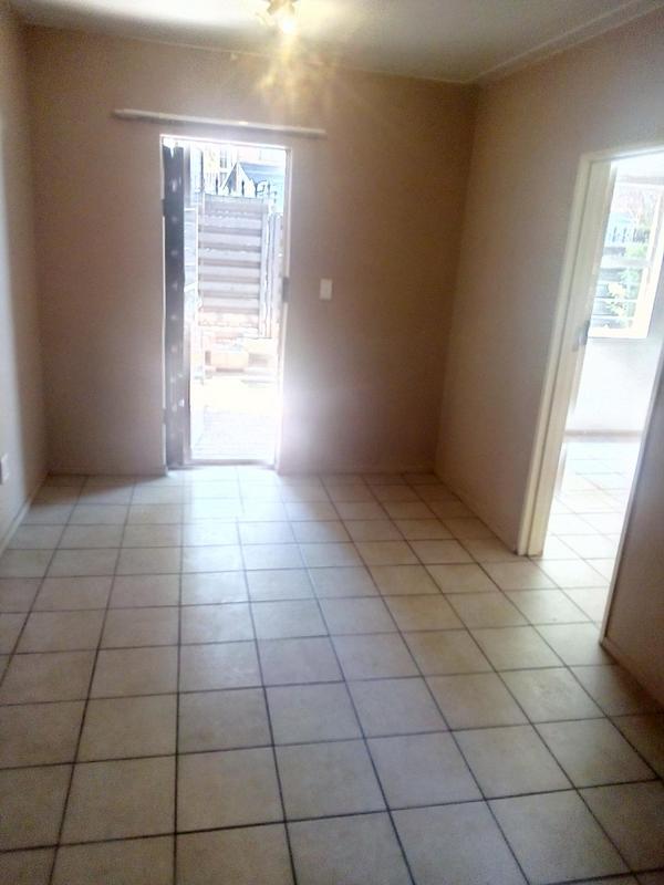 To Let 1 Bedroom Property for Rent in Braamfontein Gauteng