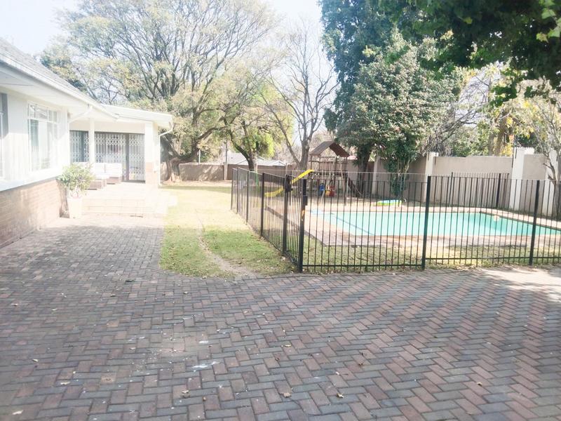 To Let 4 Bedroom Property for Rent in Savoy Estate Gauteng