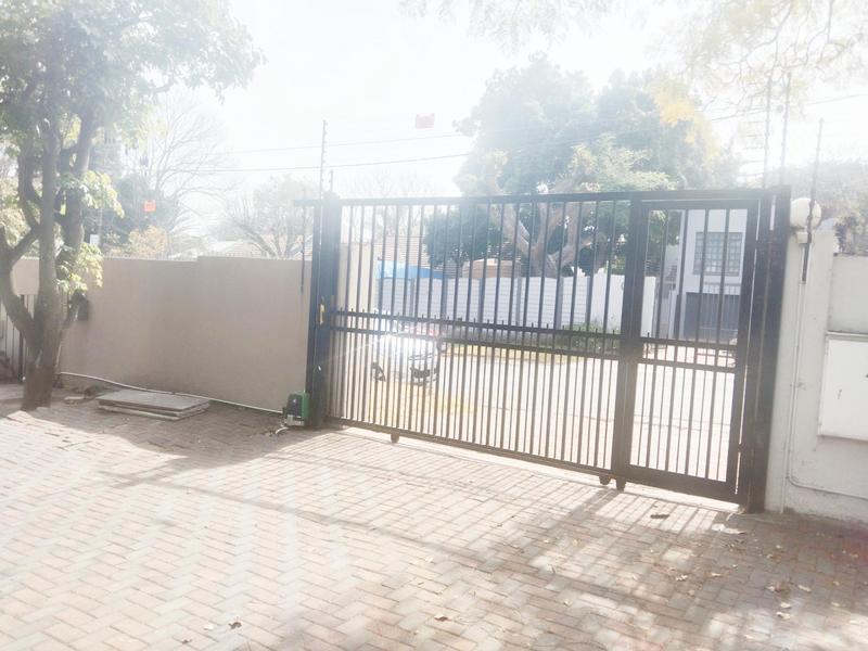 To Let 4 Bedroom Property for Rent in Savoy Estate Gauteng