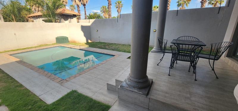 3 Bedroom Property for Sale in Ruimsig Gauteng