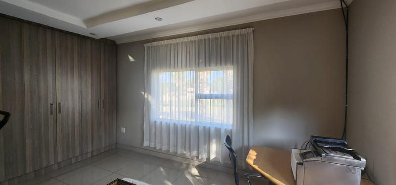 3 Bedroom Property for Sale in Ruimsig Gauteng