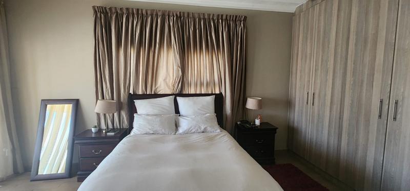3 Bedroom Property for Sale in Ruimsig Gauteng