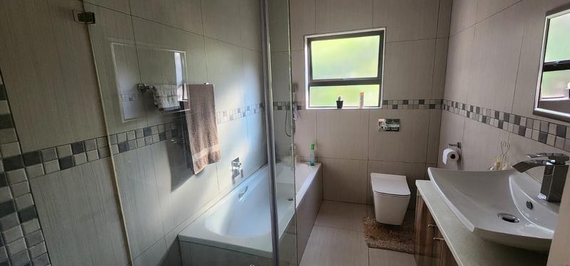 3 Bedroom Property for Sale in Ruimsig Gauteng