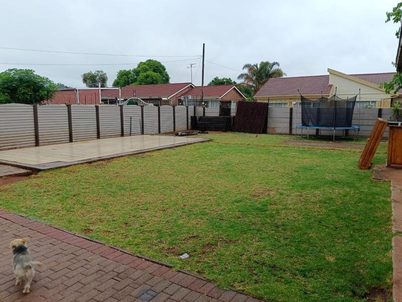 3 Bedroom Property for Sale in Helikonpark Gauteng