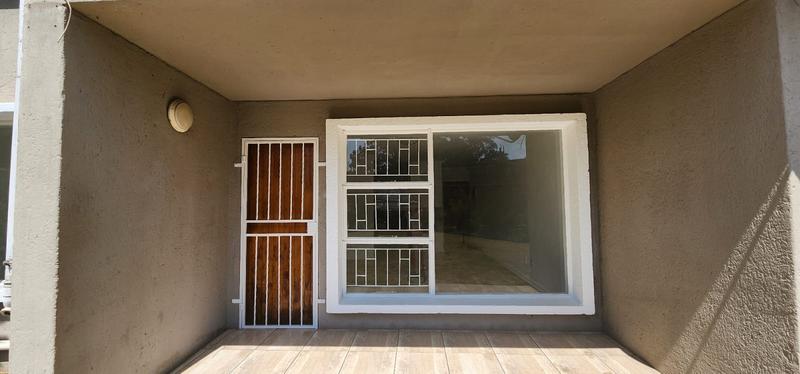 2 Bedroom Property for Sale in Greenhills Gauteng
