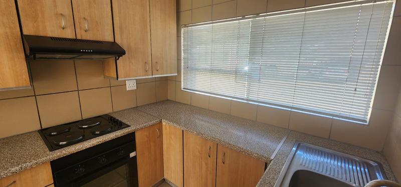 2 Bedroom Property for Sale in Greenhills Gauteng