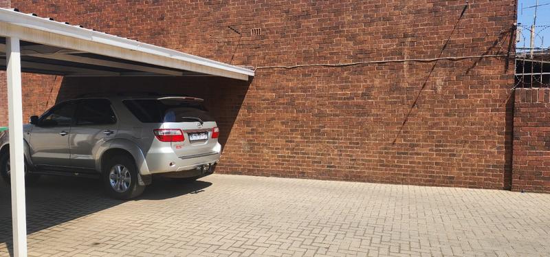 2 Bedroom Property for Sale in Greenhills Gauteng