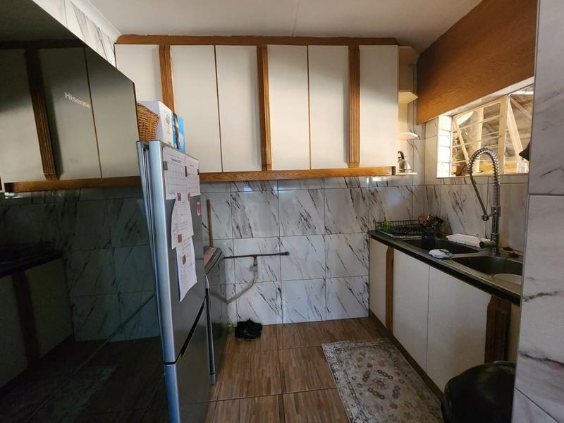 4 Bedroom Property for Sale in Helikonpark Gauteng