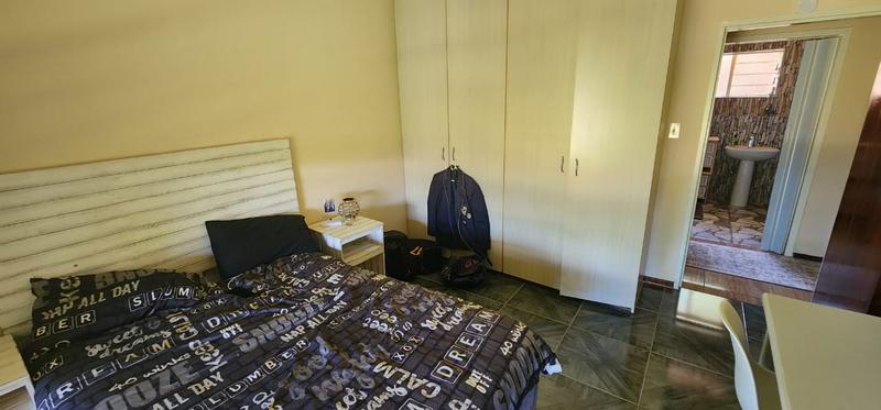 4 Bedroom Property for Sale in Helikonpark Gauteng