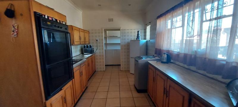 5 Bedroom Property for Sale in Randgate Gauteng