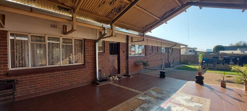 5 Bedroom Property for Sale in Randgate Gauteng