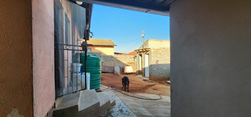 2 Bedroom Property for Sale in Toekomsrus Gauteng