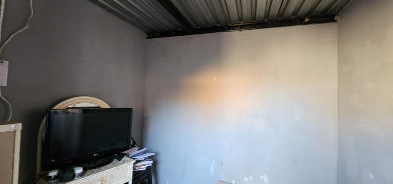 2 Bedroom Property for Sale in Toekomsrus Gauteng