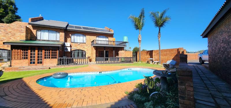 5 Bedroom Property for Sale in Wilbotsdal A H Gauteng