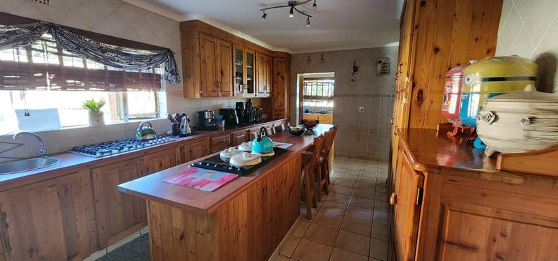 5 Bedroom Property for Sale in Wilbotsdal A H Gauteng