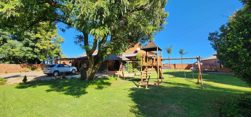 5 Bedroom Property for Sale in Wilbotsdal A H Gauteng