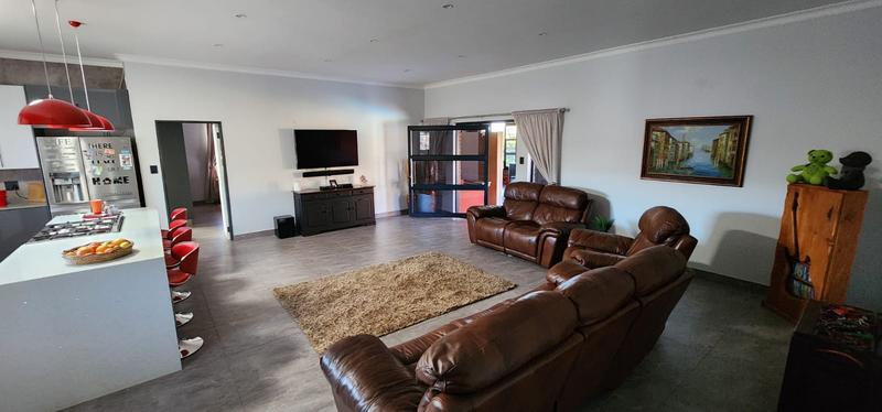 5 Bedroom Property for Sale in Wilbotsdal A H Gauteng